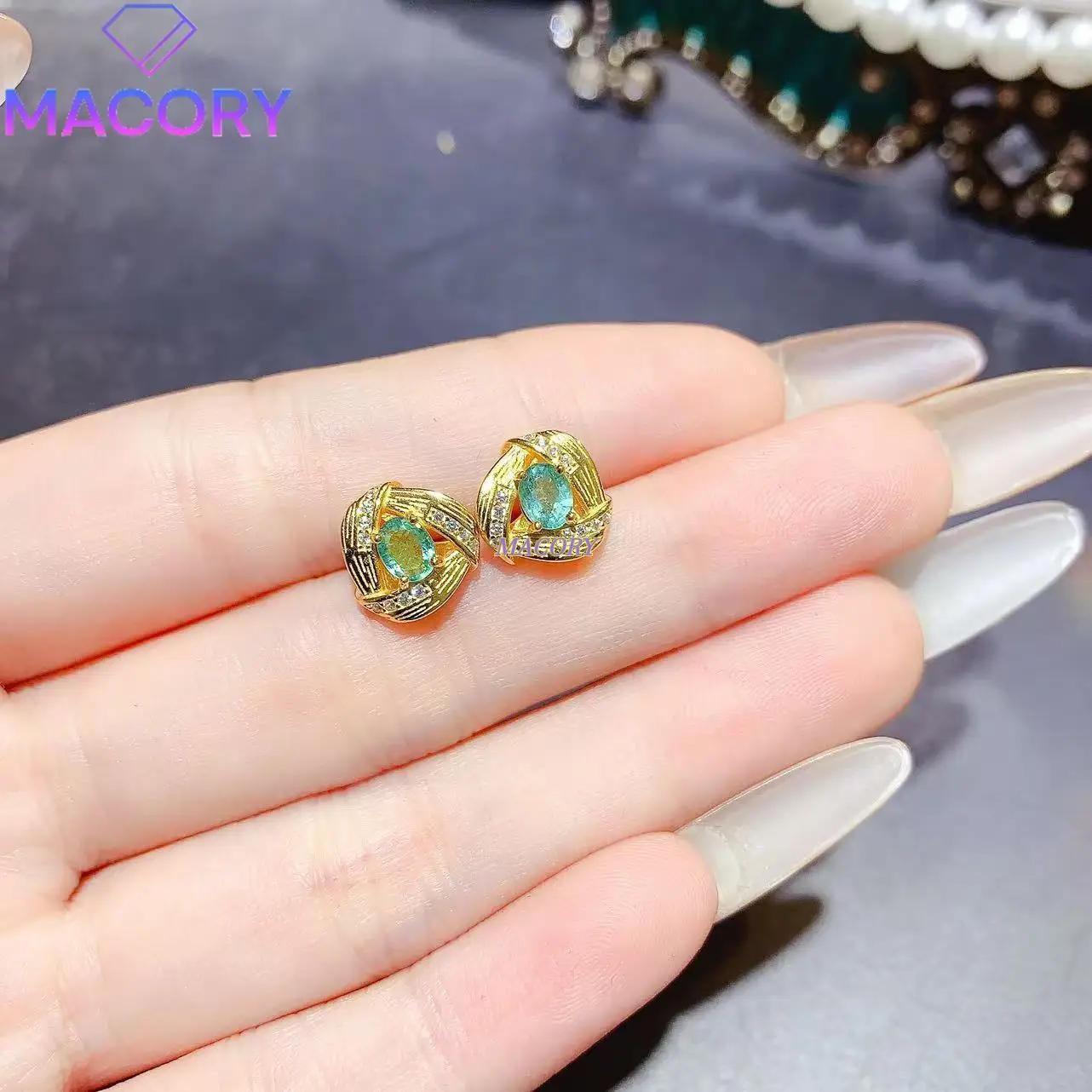 

Очаровательные бутиковые изумрудные серьги-гвоздики для женщин, стерлинговое серебро 925 пробы, новый простой и удобный дизайн с сертификатом