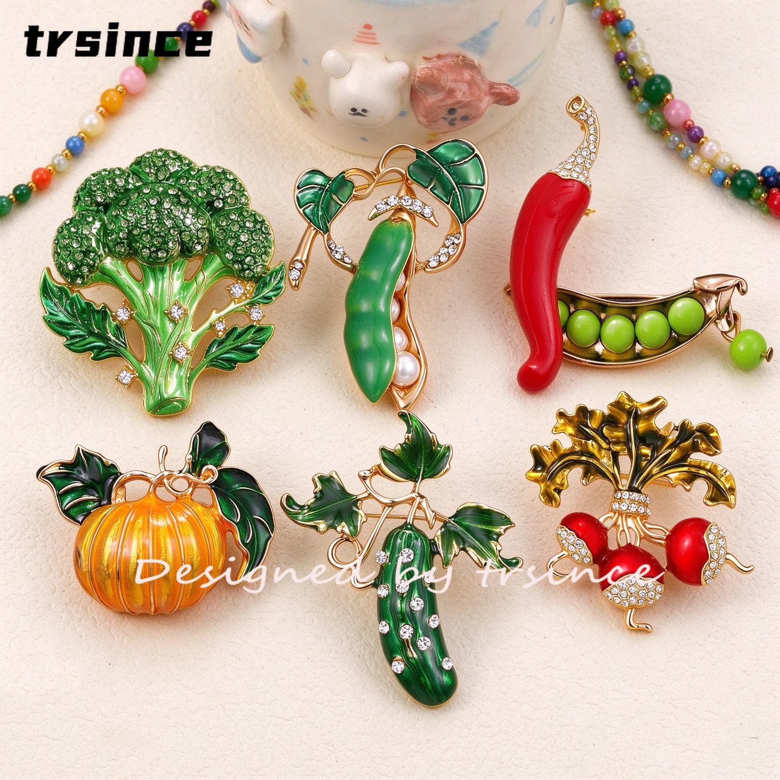 Exquisite Farm Vegetable Brooch Rhinestone Enamel Broccoli Chili Pea Pumpkin Pin Cute Cartoon Veggie Pins for Party Holiday Gift