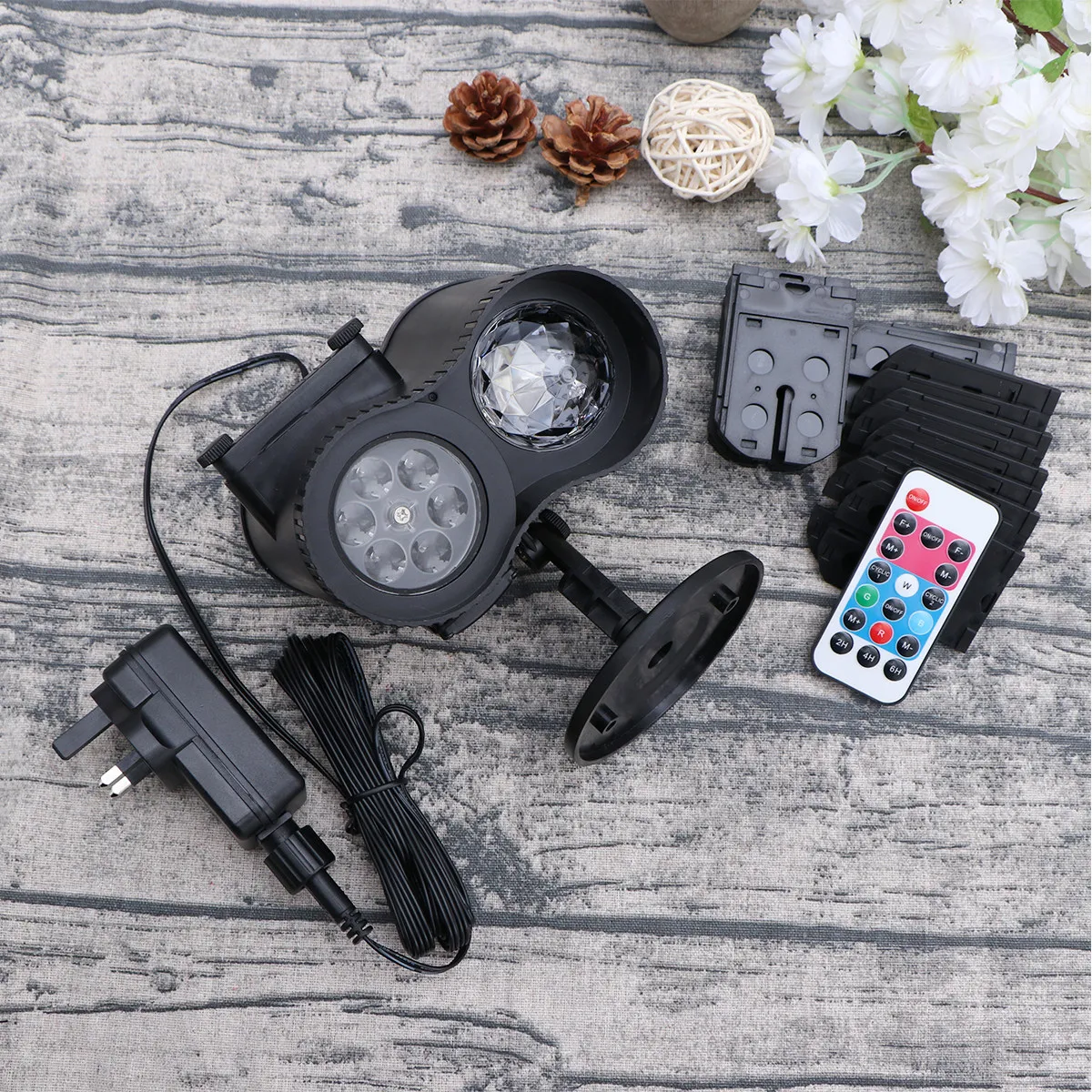 

Передвижной рождественский светодиодный проектор: 20 цветных узоров, 6-отверстная линза, уличный прожектор для праздничного декора, ландшафтного дизайна и сада