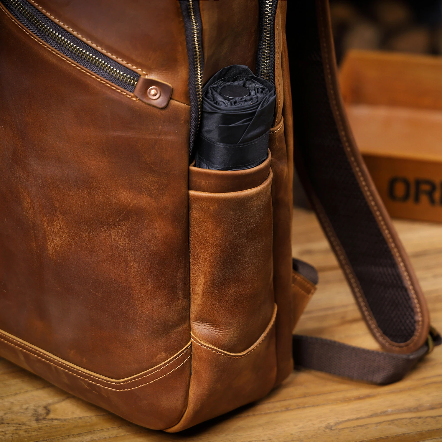 Vintage handgefertigter Rucksack aus hochwertigem Echtleder für Herren, Leder-Laptop-Umhängetasche, Crazy Horse Schultasche, modisch für Männer – Detail 20