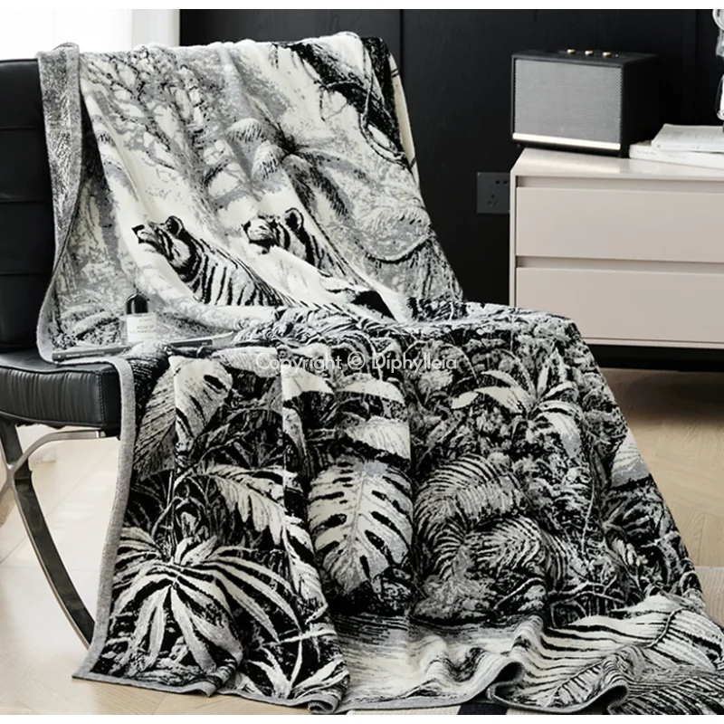 Diphylleia Captivating Jungle Expedition Monochrome Throw Blanket Tiger Plants Decorative Sofa Blanket Shawl Bed Scarf 130x180cm