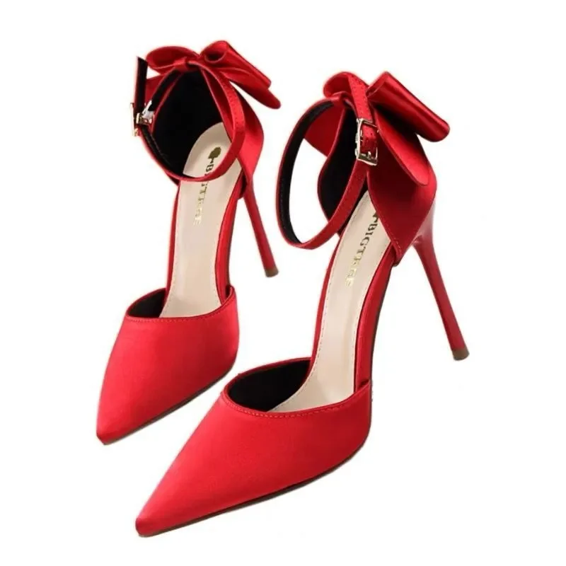 Damenschuhe, süße, leichte, rote Schuhe mit Schleife, hochwertige Schnallenriemen-Stiletto-Absatzschuhe, schwarze Pumps für Damen, B637