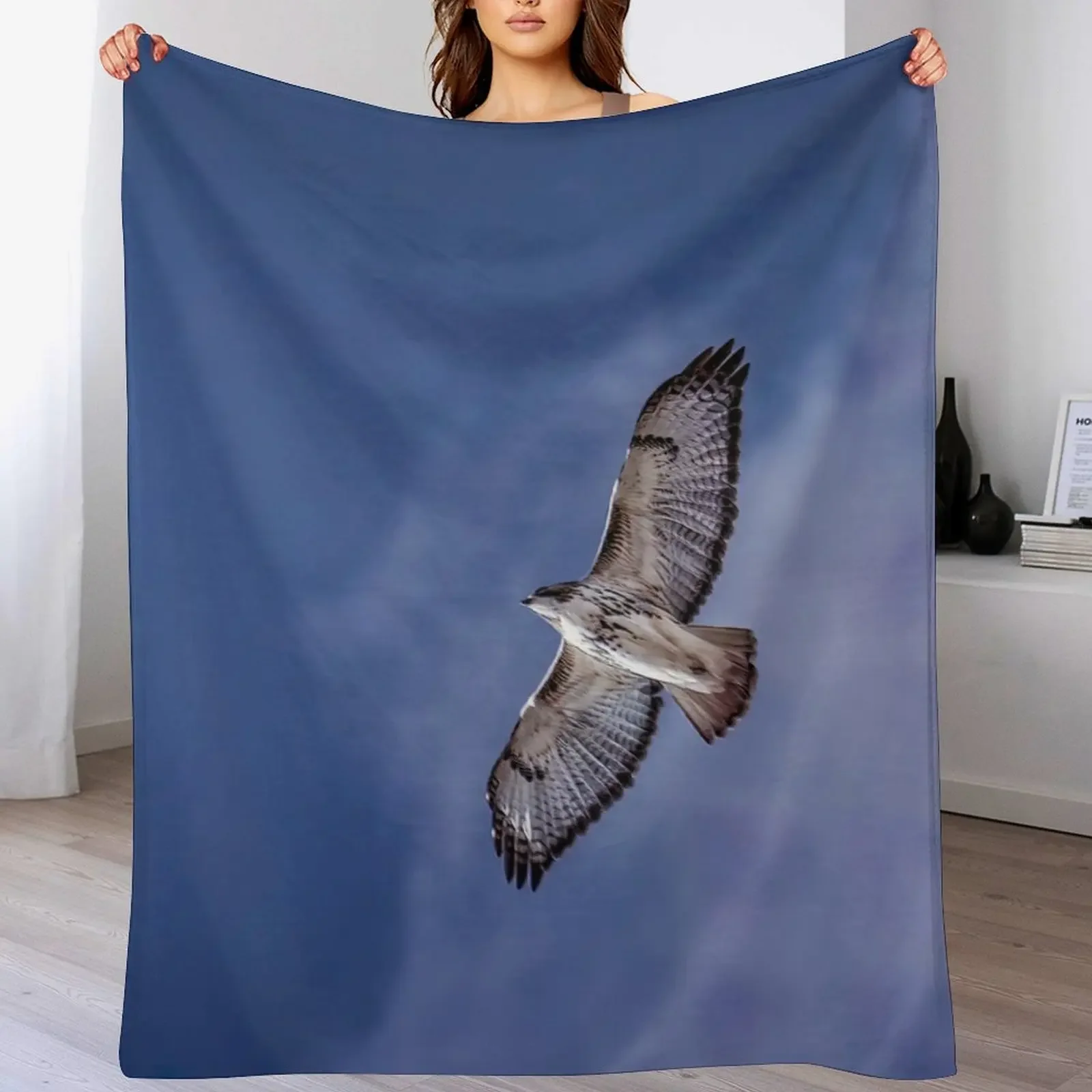 Red-Tail Hawk Soaring High Throw Blanket Modern Design Soft Blanket for Home Decor
