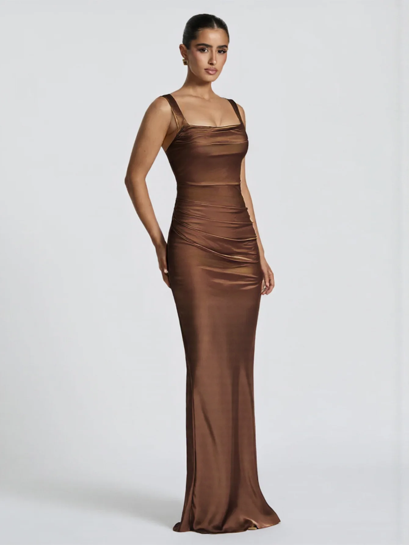 Onecozyday Damen-Maxikleid, formell, luxuriös, brauner Satin, Spaghettiträger, quadratischer Ausschnitt, gerüscht, figurbetontes Kleid, 2026, elegante Kleider
