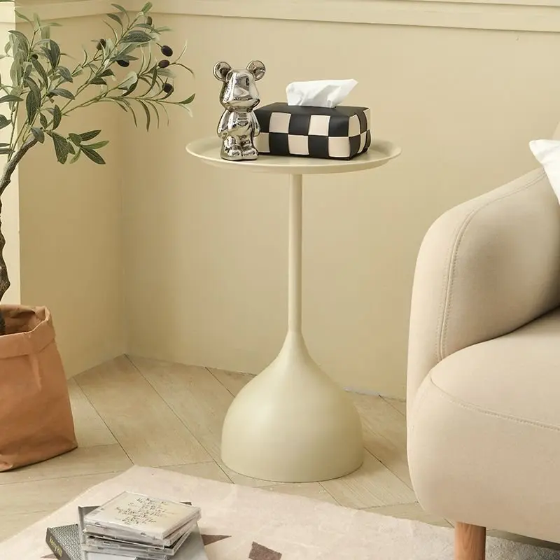 

Simple side table, small apartment type wrought iron round table, sofa bedside wrought iron corner table