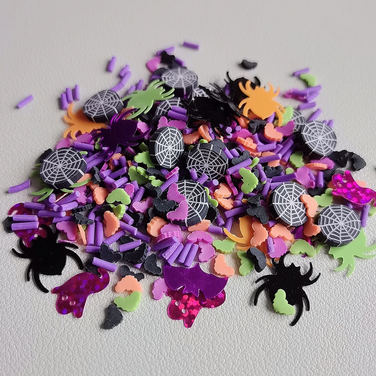 Halloween Bat Spider Web Clay Slice Sequins Mixes Spider Bat Sequins for DIY Shaker Card Scrapbooking Making Craft