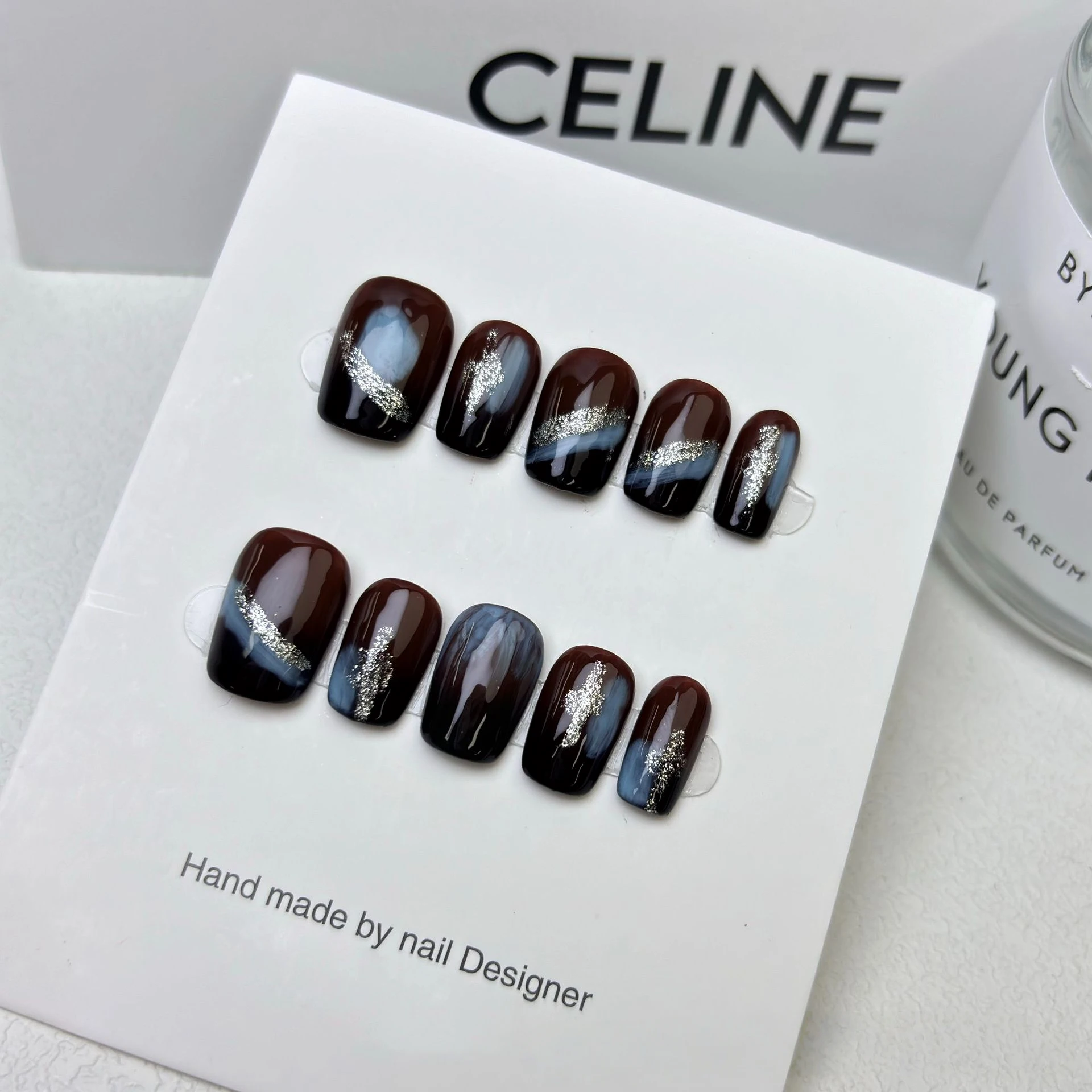 10Pcs Short Oval Handmade Nail Blue Series Flower Rhinestone Shiny Relief  Design Dreamy Nail Removable Full Cover Press On﻿﻿﻿﻿