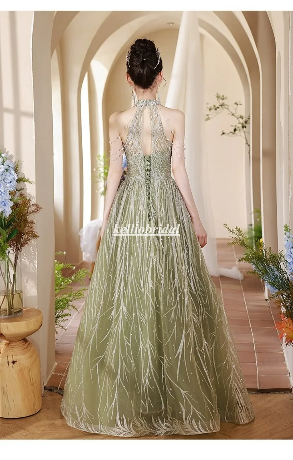 Personalizado requintado vestidos de celebridades halter decote brilhante feminino ocasião vestido de festa vestido de noivado lrf011