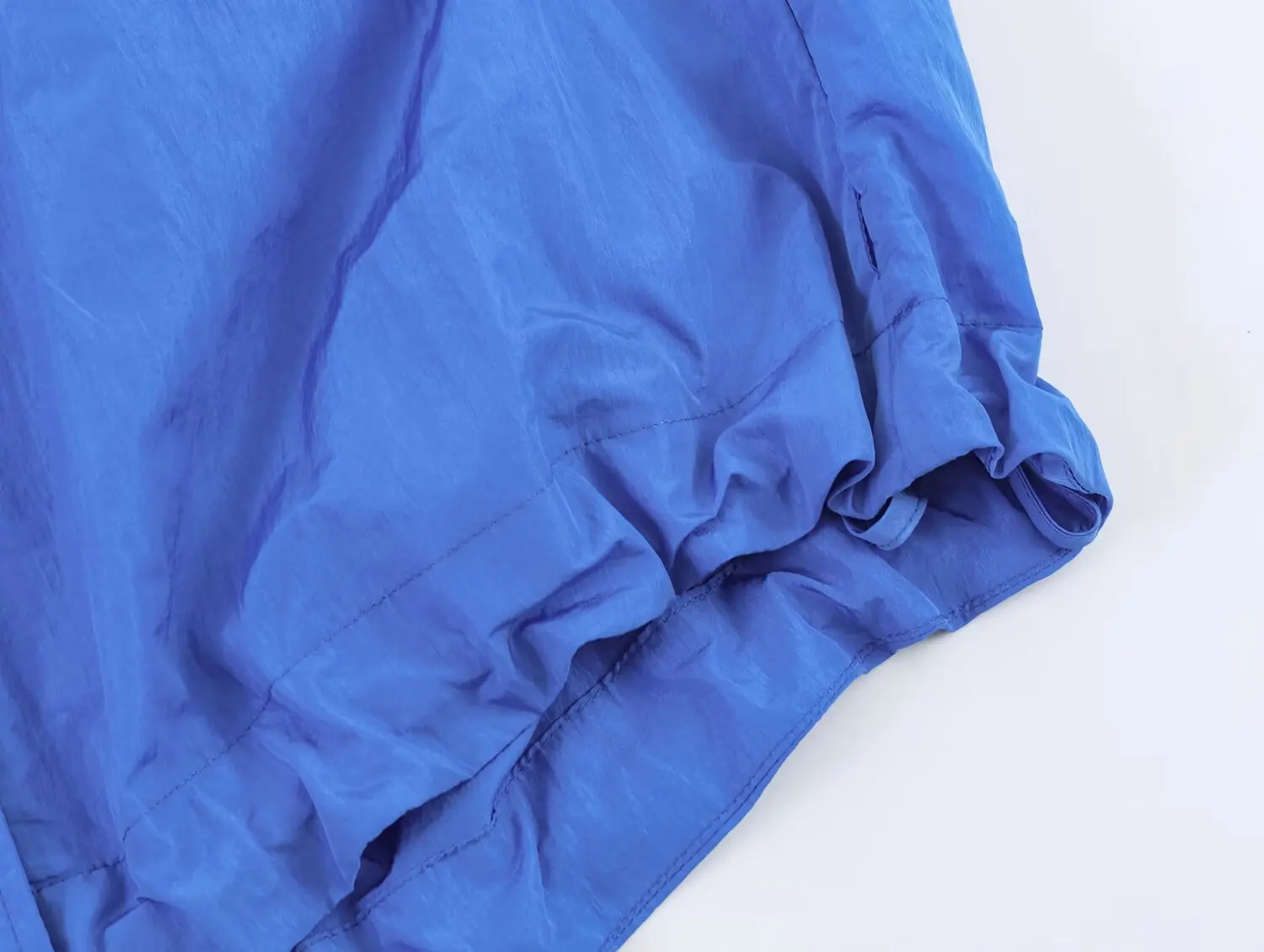 KONDALA Street-Style Stehkragen-Jacke für Damen Minimalistische Lässige Reißverschluss-Jacke Neue 2026 Frühling Sommer Trendige Damenjacken – Detail 12