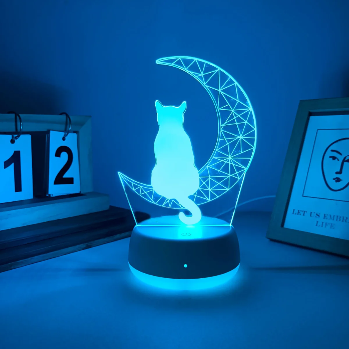 1pc Cat 3D Night Light on the Moon, USB Powered, Suitable for Bedrooms and Living Rooms, Touch Switch, Seven Color Changes.