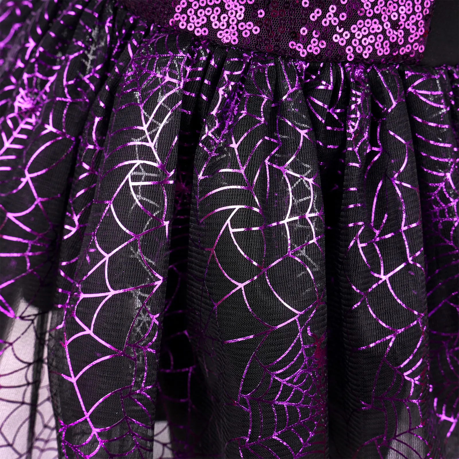 مجموعة ملابس تنكرية للفتيات مكونة من 3 قطع فستان منتفخ مزين بالترتر اللامع مع قبعة ساحرة ومكنسة لكرنفال الهالوين