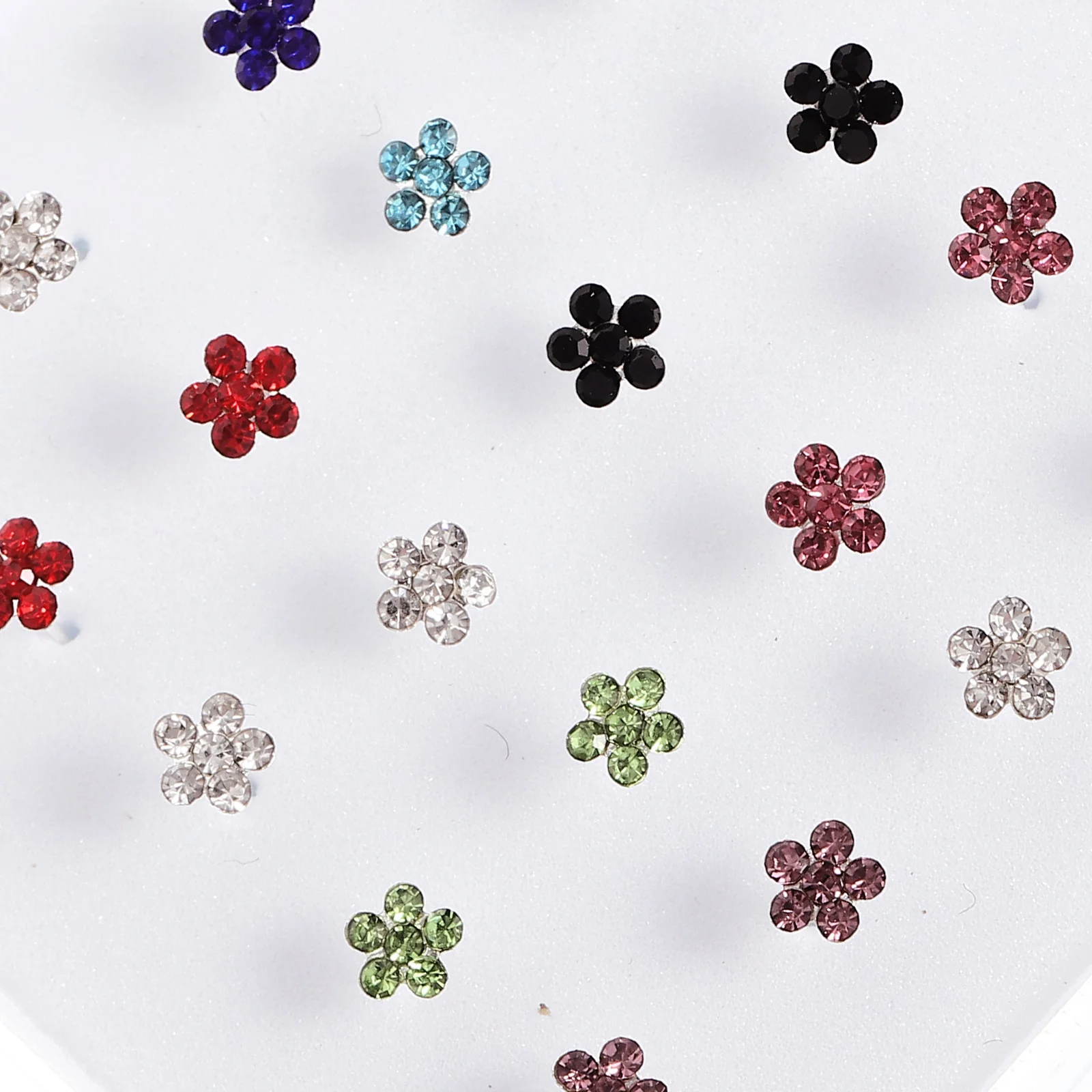 20 Stück Nasenstecker in Blumenform, Ringe, Helix-Piercing-Schmuck, bequem, Acrylform, Miss