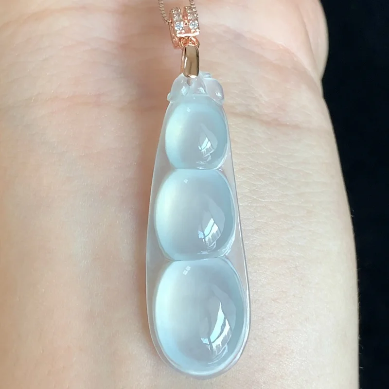 a-Level Jade Ice-like Adzuki Beans Fu Dou Jadeite Jade Pendant Necklace for Women