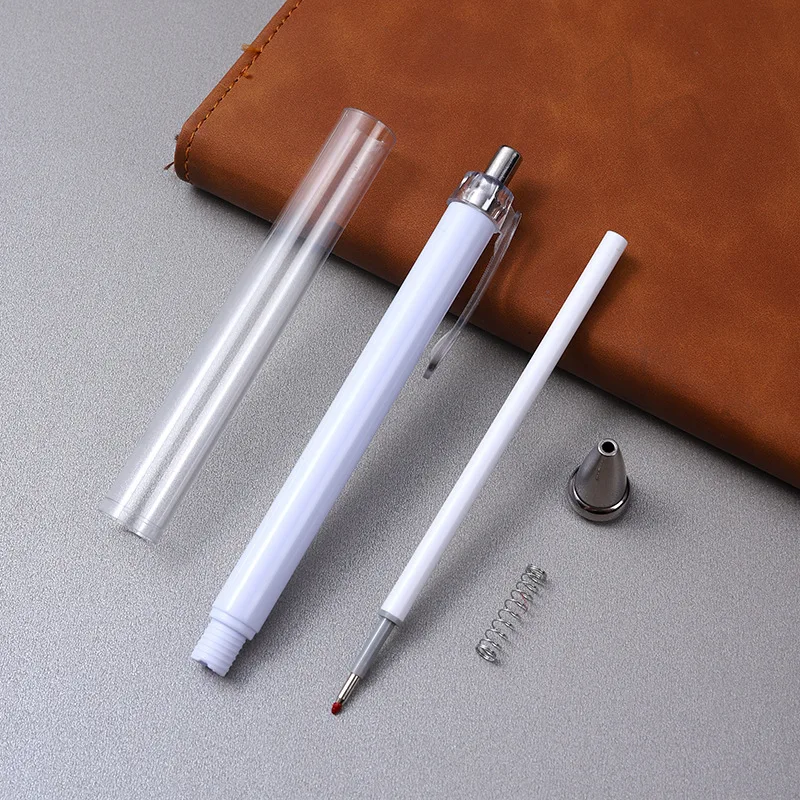 Einfacher Druckknopf-Kugelschreiber mit 0,38 mm Schreibspitze Schwarz Schnelltrocknend Geeignet für Prüfungsvorbereitung Büro Kultur-Stift Wasserfester Stift – Detail 3