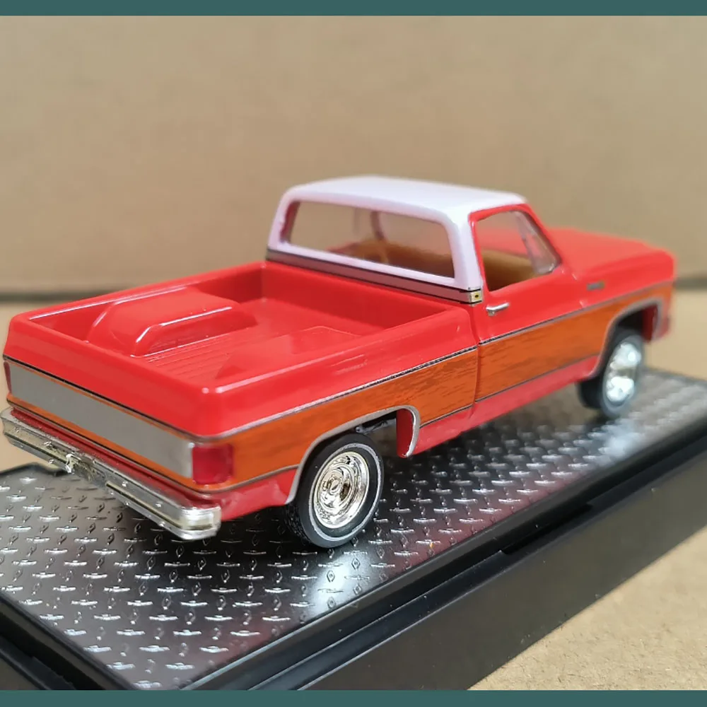 Diecast 1/64 Scale M2 Car Model 1973 Cheyenne  Pickup Alloy Car Model  Finished Simulation Motor Vehicle Model Gift Toy