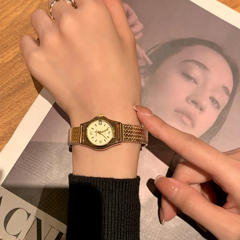 New Round Vintage Watch With Calendar For Women Antique Style Watch, A Perfect Gift For Ladies, High-Quality Selected Timepiece.
