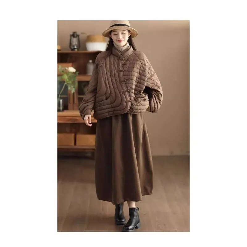 Women's Retro Lightweight Down Jacket Short Outerwear New Loose Versatile White Duck Down Coat Ethnic Style Puffer Jacket Winter