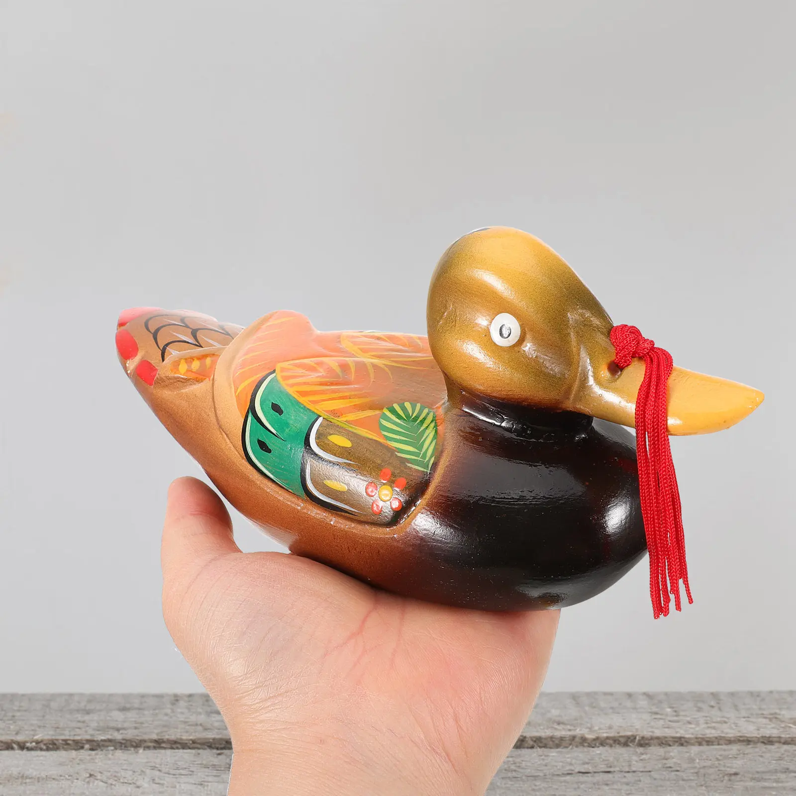 2Pcs Wooden Mandarin Ducks Decoration Hand Painted Exquisite Texture Stable Base Home Living Room Study Desk Decor Craft