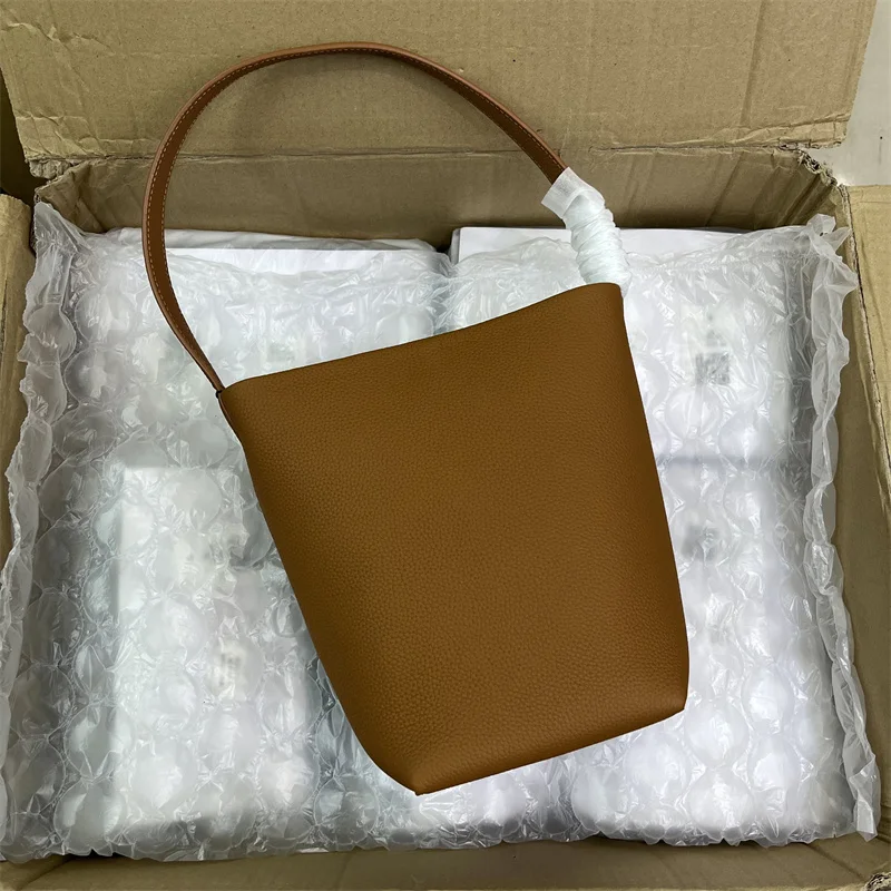 leather-bucket-bag-women's-shoulder-bag-commuter-large-capacity-fashionable-design-single-shoulder-bag-for-women