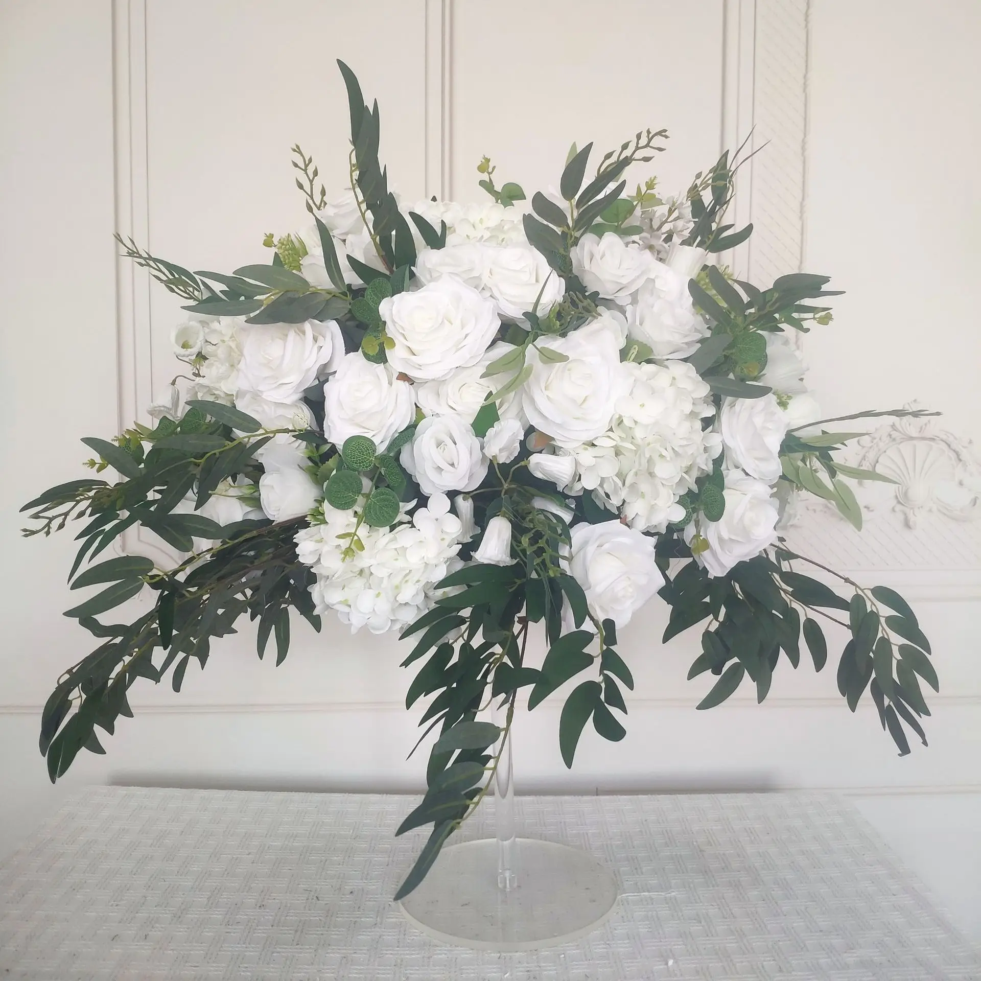 Luxuriöse Hochzeitstisch-Dekoration Blumenball Weiße Rose Eukalyptusblätter Deko Wegführung Blumenball Bühnendekoration – Detail 2