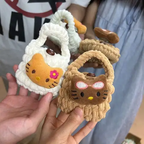 Sanio Hello Kitty Kuromi My Melody Cinnamoroll Cute Hello Kitty Portable Earphone Bag Protective Case 2 Generation Earbuds Case