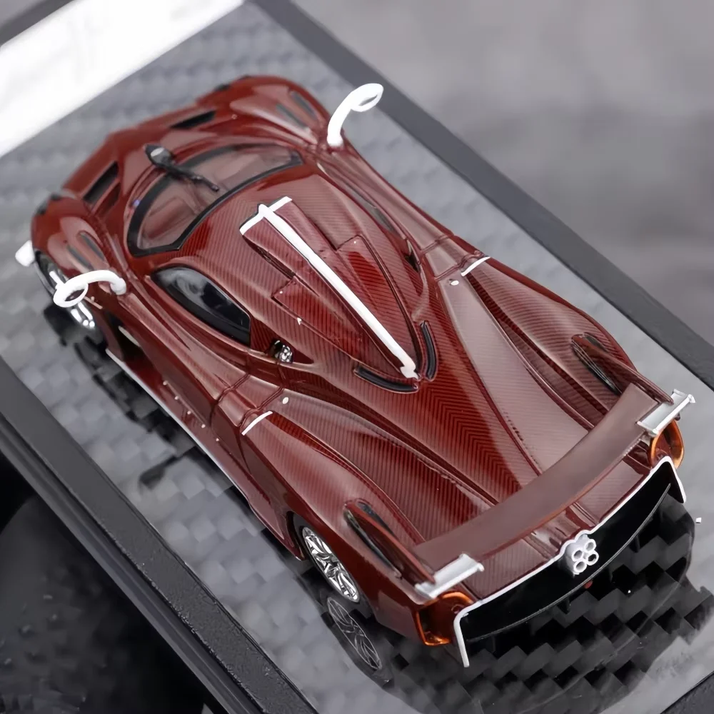 LCD 1·64 Huruya R Diecast Model Car