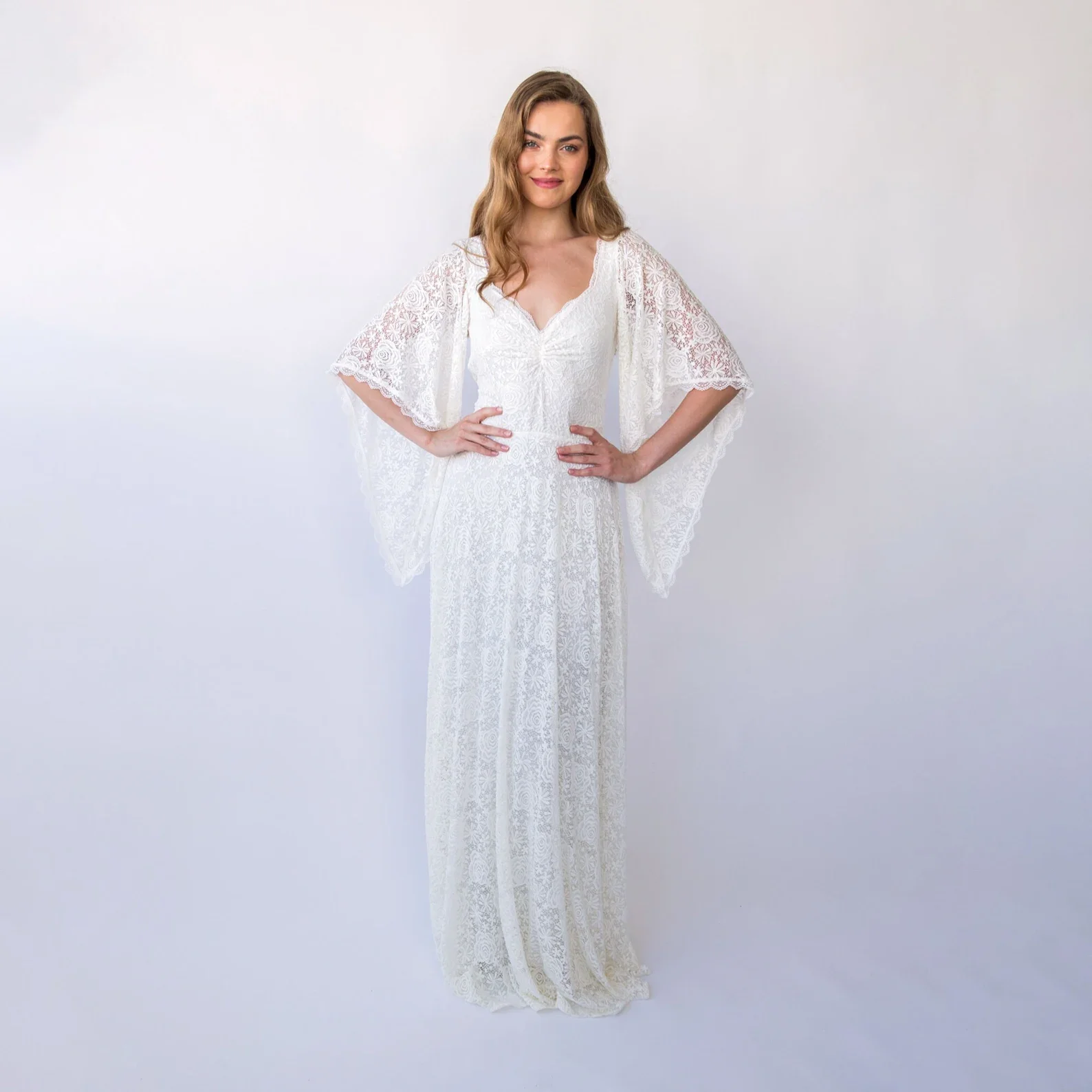 

Customized 2025 Latest Women's Bohemian Style Wedding Dress Elegant Classic White Lace Trumpet Sleeves Deep Sweetheart