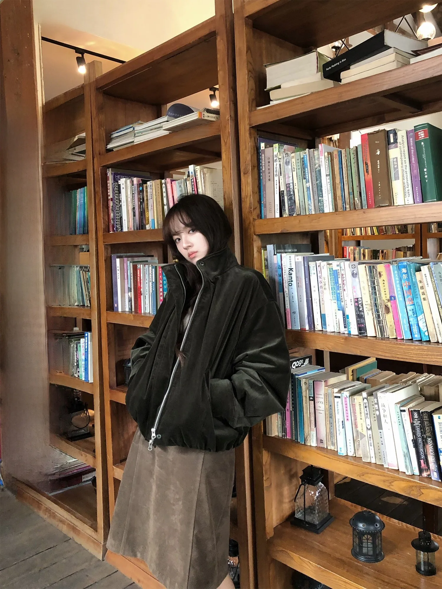 

Neurcz Women's ort Corduroy Jaet Stand Collar Slim Fit Winter Faion Versatile Cardigan Open Front Zipper Closure Top