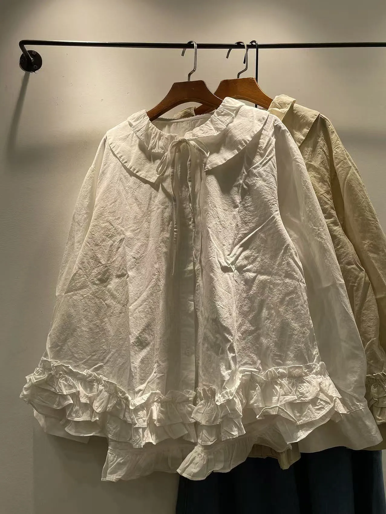 

Spring 2026 Women's Loose Long Sve irt Floral Lace Collar Single Button Cotton Blend Comfortable Breathable Daily Wear