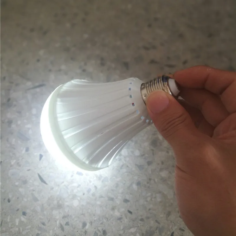 E27 5W 7W 9W 12W Smart Emergency Light LED Bulb 220V Rechargeable For Home Corridor Garage Emergency Lamps LED Light EL