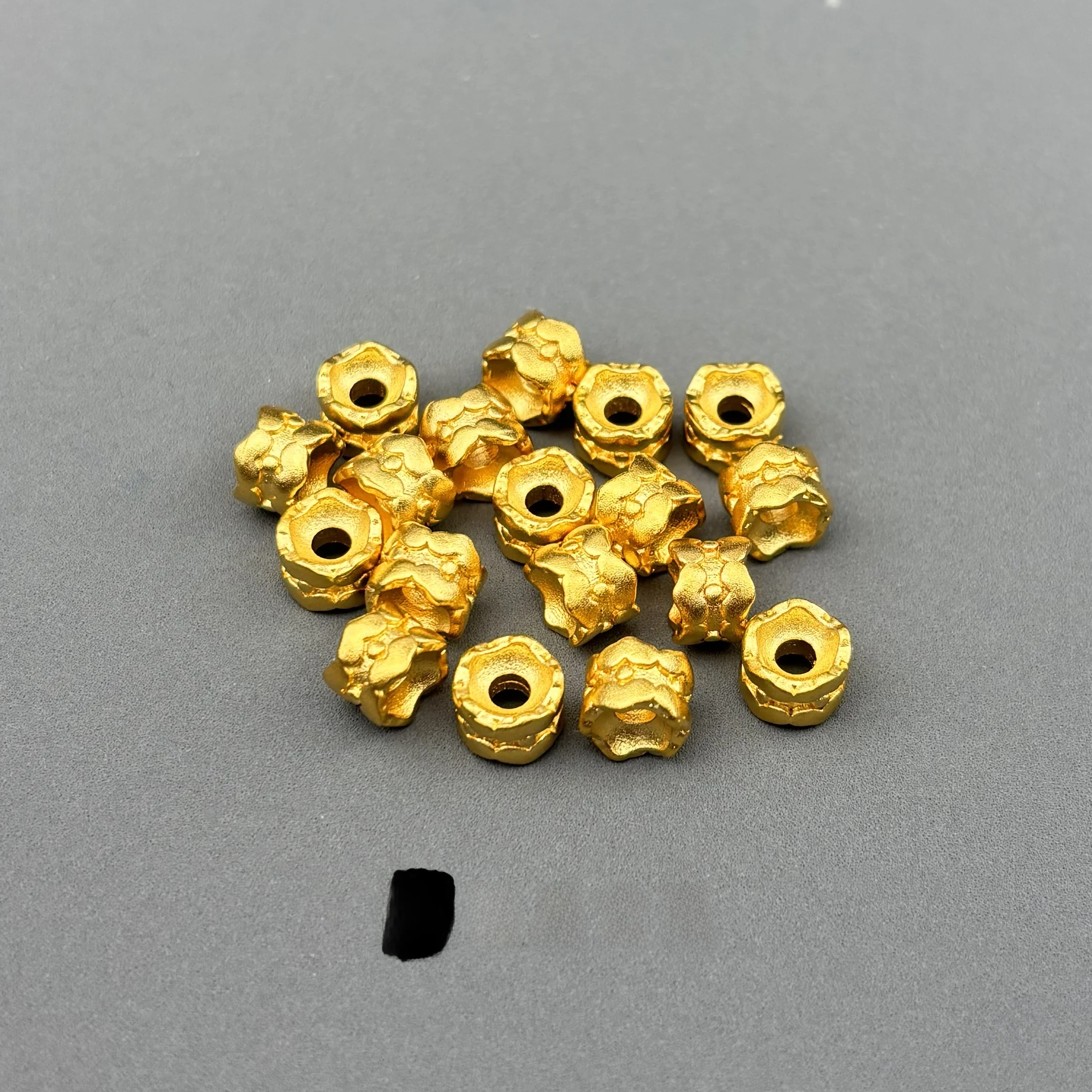colar-e-pulseira-jupin-com-contas-de-lotus-de-haste-dupla-em-cor-de-ouro-24k-acessorios-de-joalheria-de-moda-com-brincadeira
