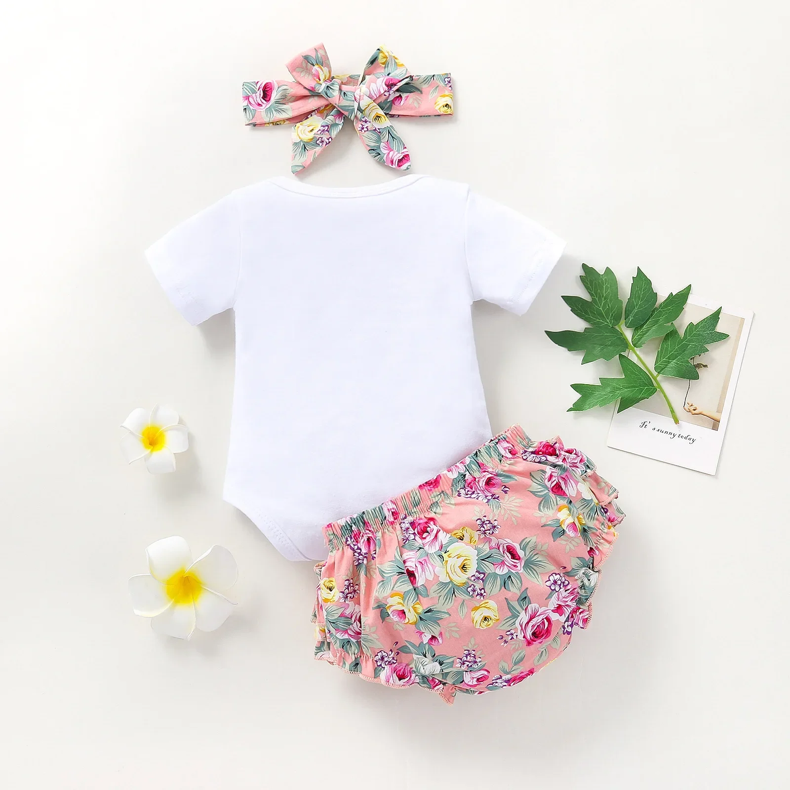 Newborn Daddys Girl Mommys World Print short Sleeve Romper Ruffled Floral Bloomers Shorts With Headband Set Baby Girl Clothes