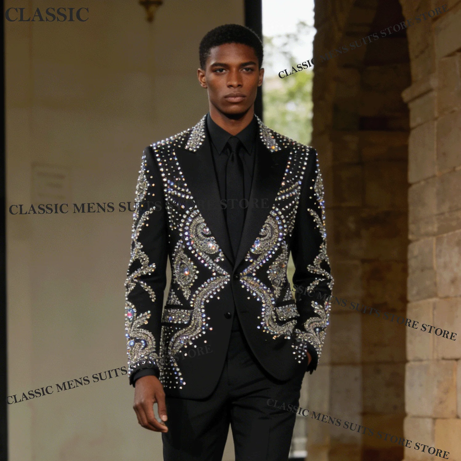 

Luxury Customized Men Suits Exquisite Diamond Tuxedos Decoration Peaked Lapel Groom 2 Pieces Set Wedding Male Prom Blazers suit