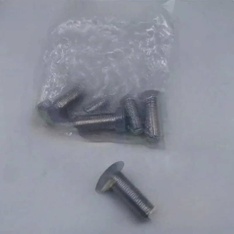 

1pc for Isuzu 6BG1 engine flywheel housing fixing screws 9-92061638-0 in box Fast delivery