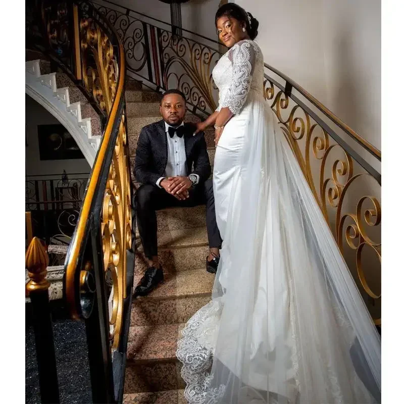 Maßgeschneiderte afrikanische weiße Meerjungfrau mit V-Ausschnitt, Plus-Size-Brautkleider, Applikationen, Spitze, Perlen, langes Hochzeitskleid