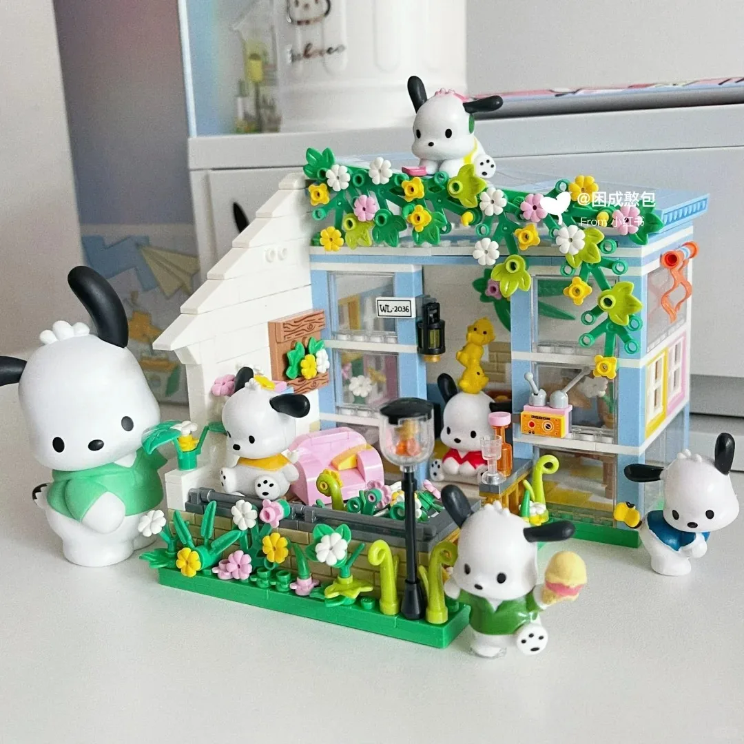 Sanrio Series Building Block Cute Cartoon Pochacco Carousel Music Box Small Particle Assembly Model Fashion Toy Decoration