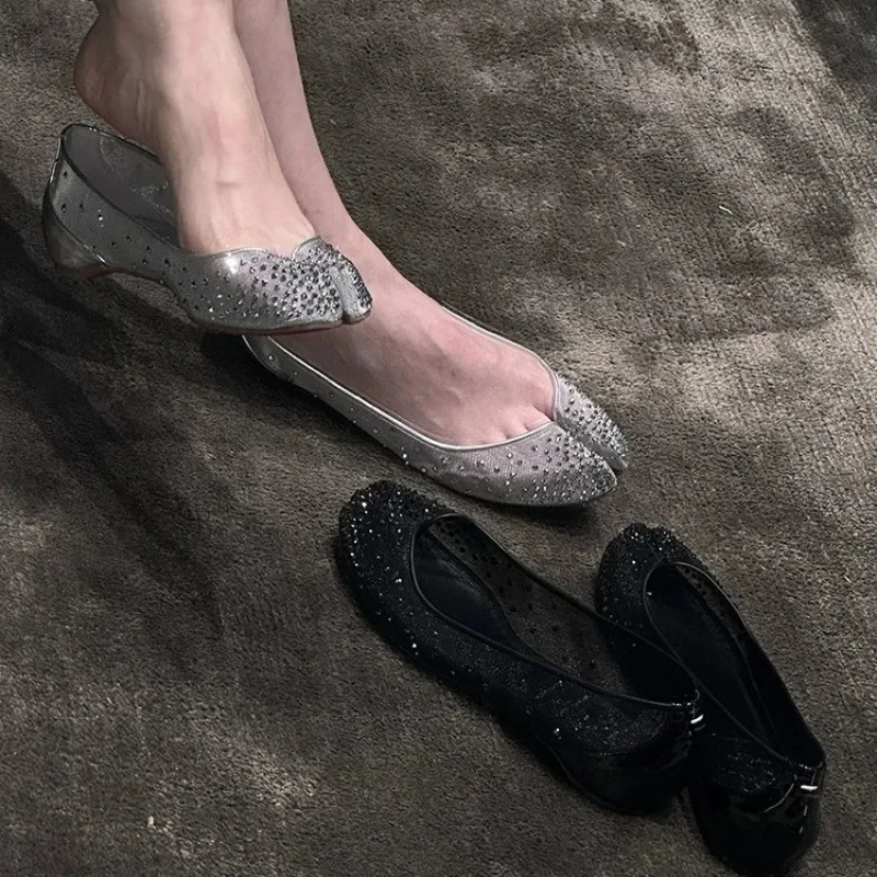 2025 Premium Rhinestone Nueva malla transpirable Split Toe Zapatos de mujer Zapatos planos con punta estrecha