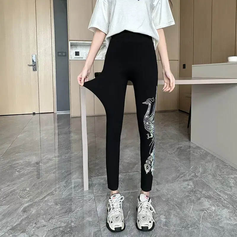 Primavera outono modal leggings feminino com strass elástico em relevo dragão e phoenix cintura alta emagrecimento calças cortadas