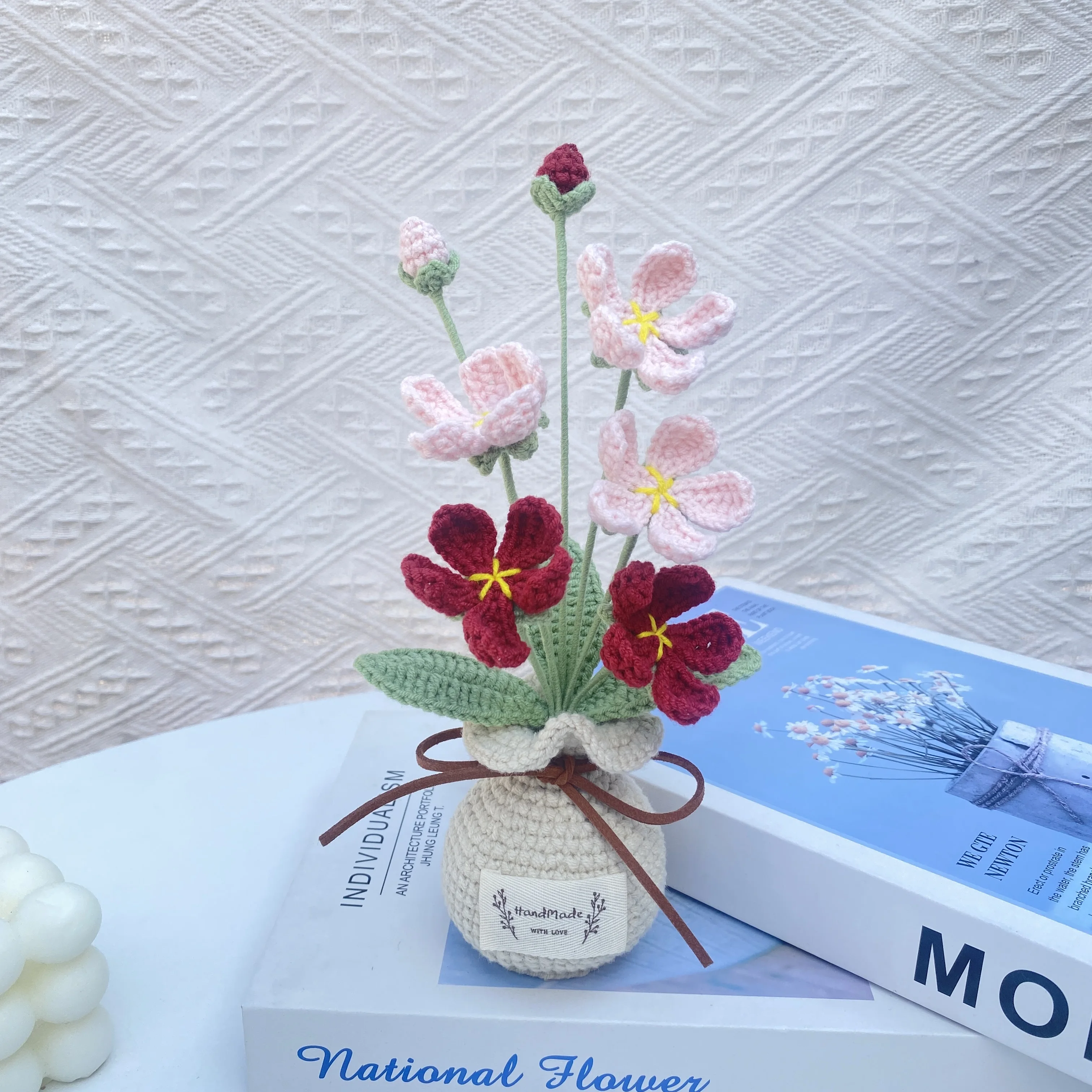 Handgefertigte Häkel-Androsace Umbellata im Topf, Kreative Künstliche Pflanze zur Raumdekoration, Bücherregal-Deko, Geschenk – Detail 4