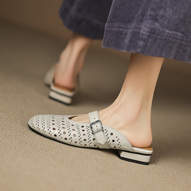 

Новинка 2023 года, летние женские сандалии из натуральной кожи, женская обувь из мягкой овчины и свиной кожи размером 22-24,5 см, полутапочки с открытой пряжкой