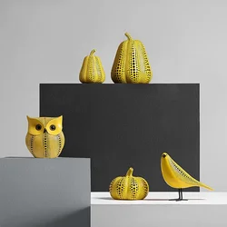 New Wave Point Art Pumpk Abstract Statue Ornaments Room Decor Resin Figurine Desk Adornment Home Decoration Modern