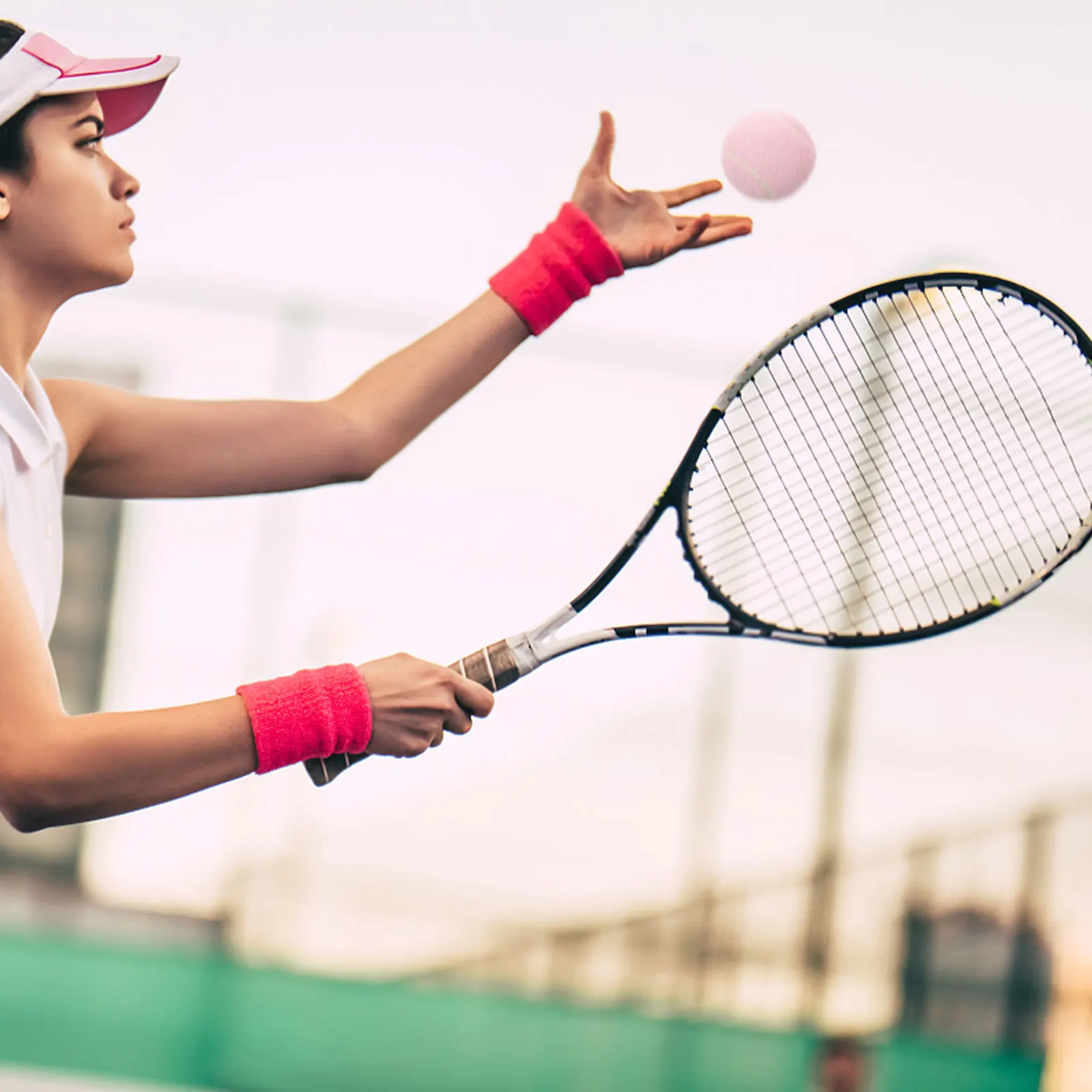 

2pcs Pink Tennis Balls for Beginners Lightweight Design Bright Pink Color Uninterrupted Practice Time Girls Training Toy