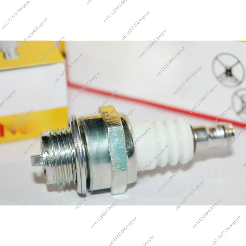 BM6A Spark Plug for Grass Trimmer Brush Cutter Hedge Trimmer Chainsaw Garden Tools Boat Engine Ignition Replacement
