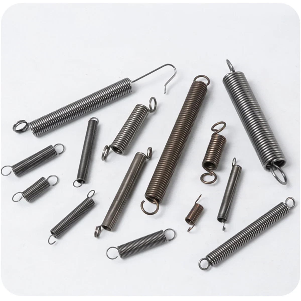 Sterke trekveer met enkele haak, verenstaal, draad 2/2,5 mm, buiten 12-20 mm, lengte 14,5-200 mm, ondersteuning voor maatwerk