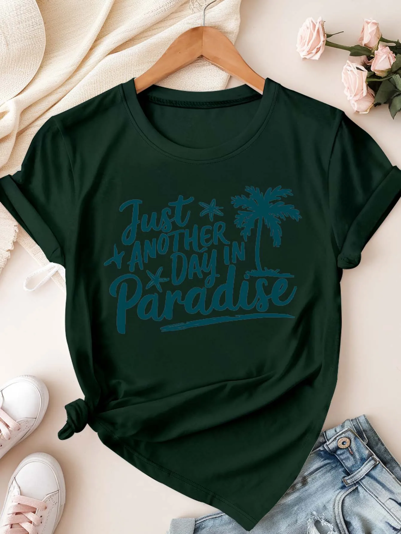 تي شيرت برسومات استوائية Just Another Day In Paradise مقاس كبير لباحث الأناقة المريحة