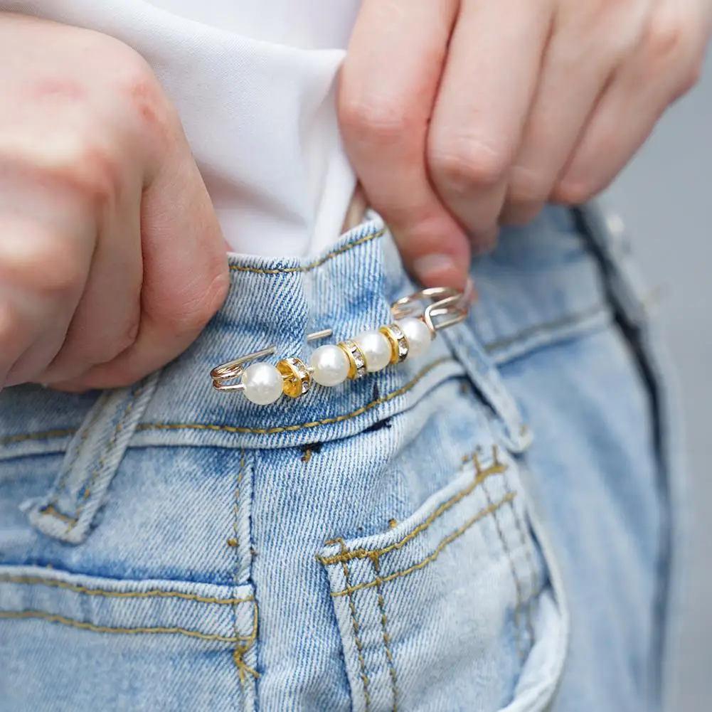Women Cute Imitation Pearl Rhinestone Brooch Waist Pin Sweater Exquisite Anti Skirt Fashion Jewelry Accessories Gifts