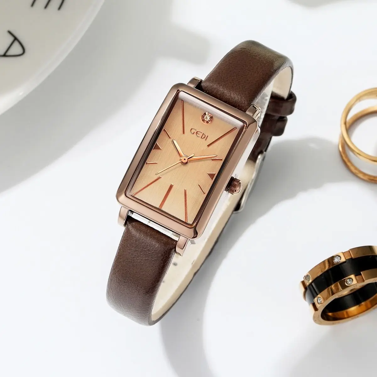 Retro stylesmall square dial women's watch light and compact highend leather strap  ladies quartz watch ladies watch series