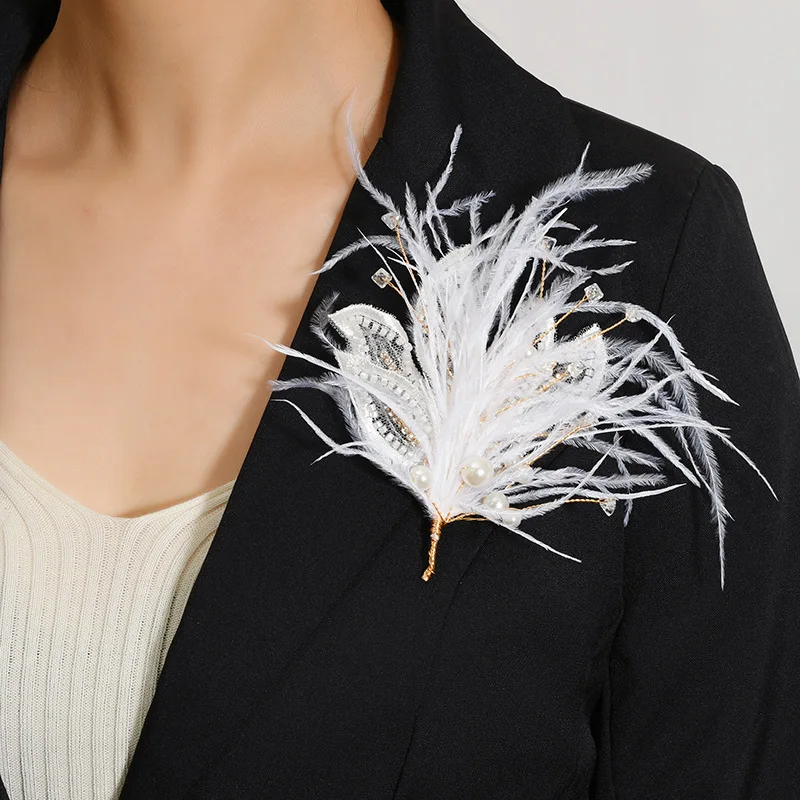 Super Immortal Forest Feather Pearl Brooch Actress Elegant Temperament Pin Evening Coat High End Sensation Corsage Accessories