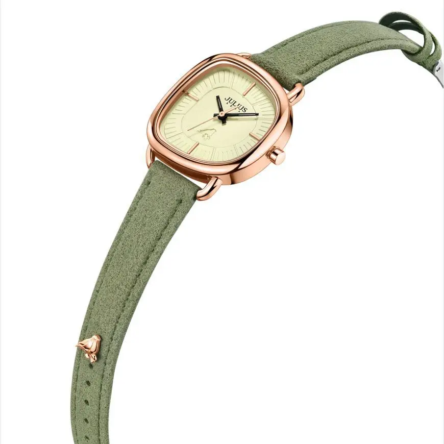 A niche Korean fashion trend lightweight quartz waterproof watch