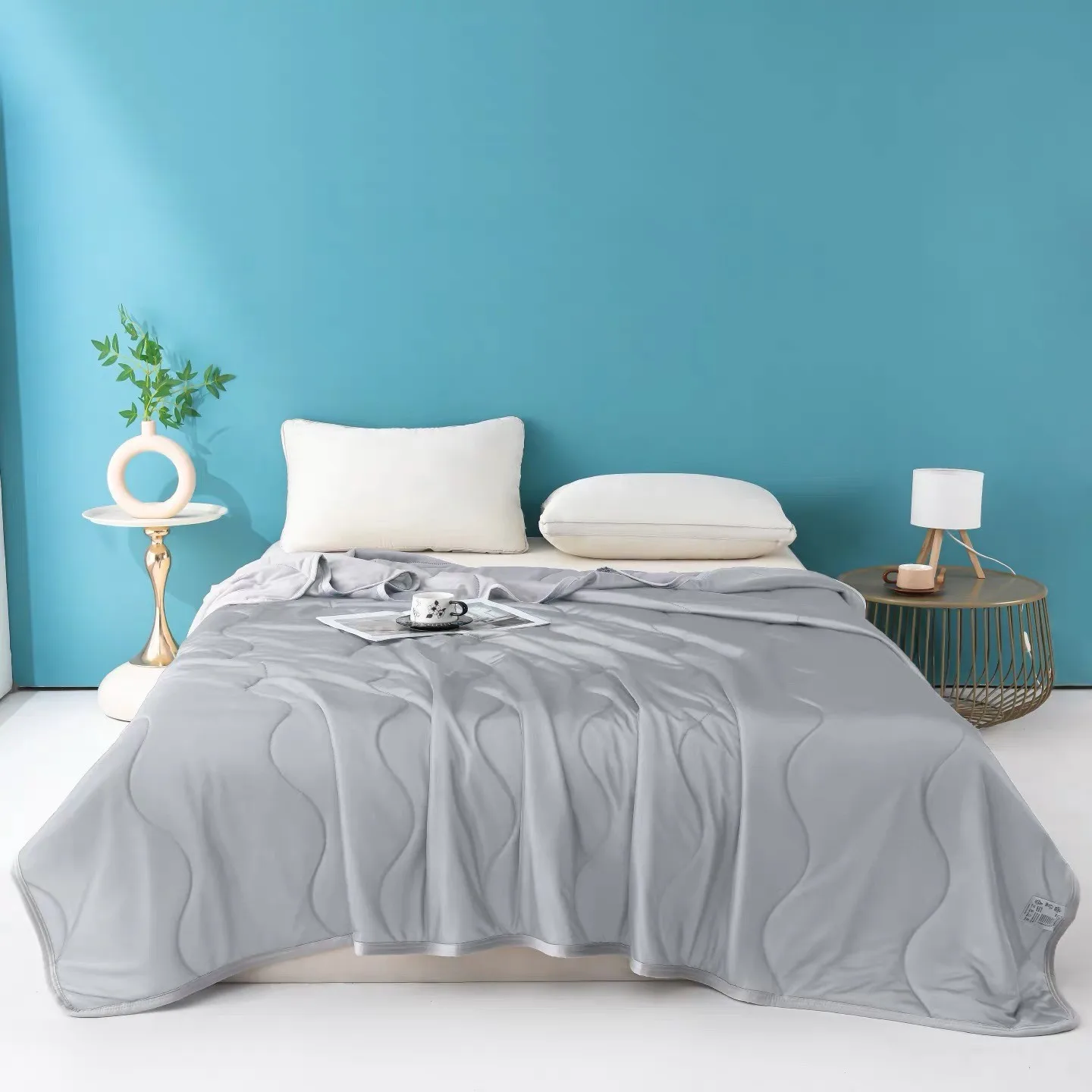 Lightweight Breathable Cooling Throw Blanket for Hot Sleepers Summer Comfortable Soft Blanket